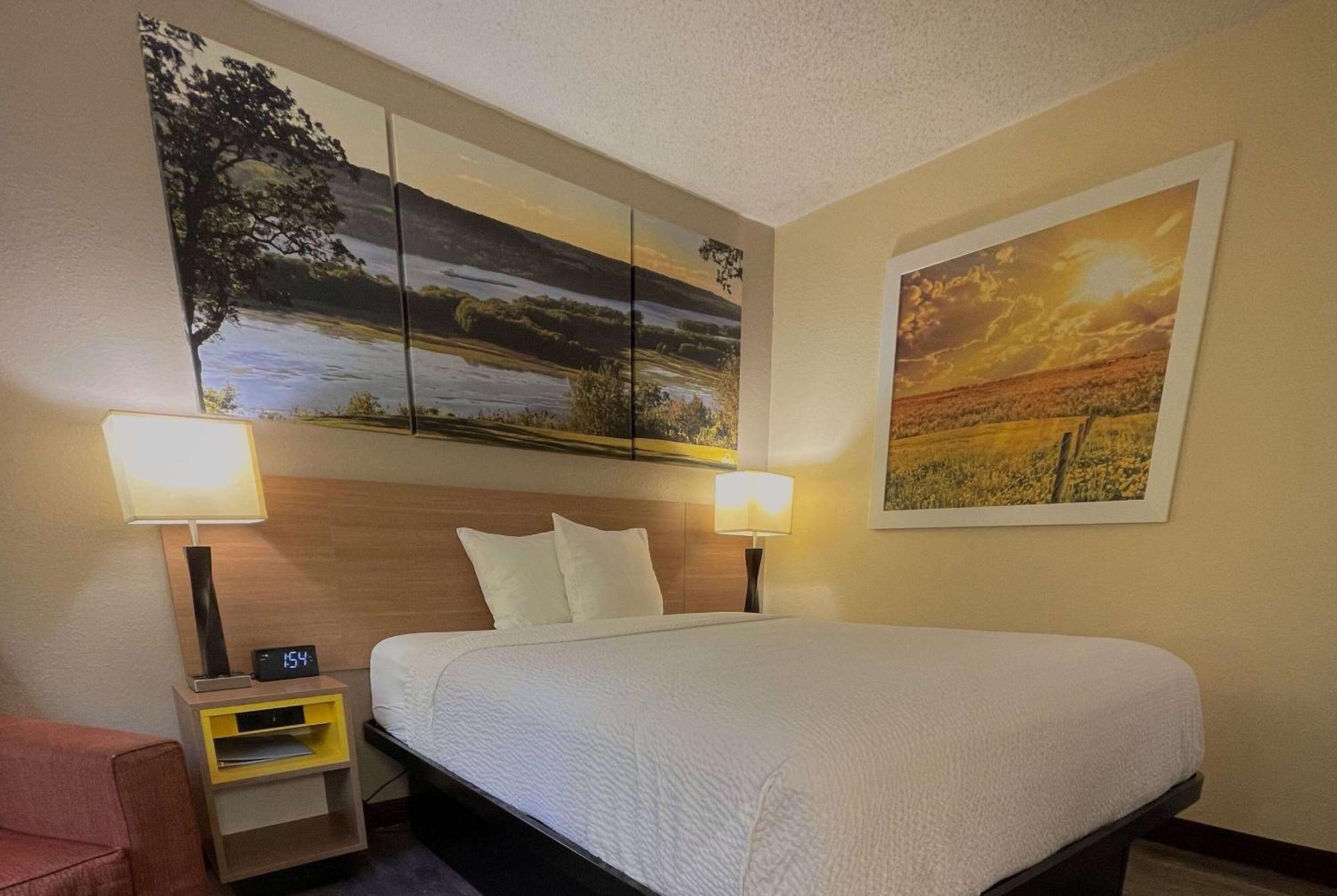 Days Inn & Suites By Wyndham Kaukauna Wi Luaran gambar