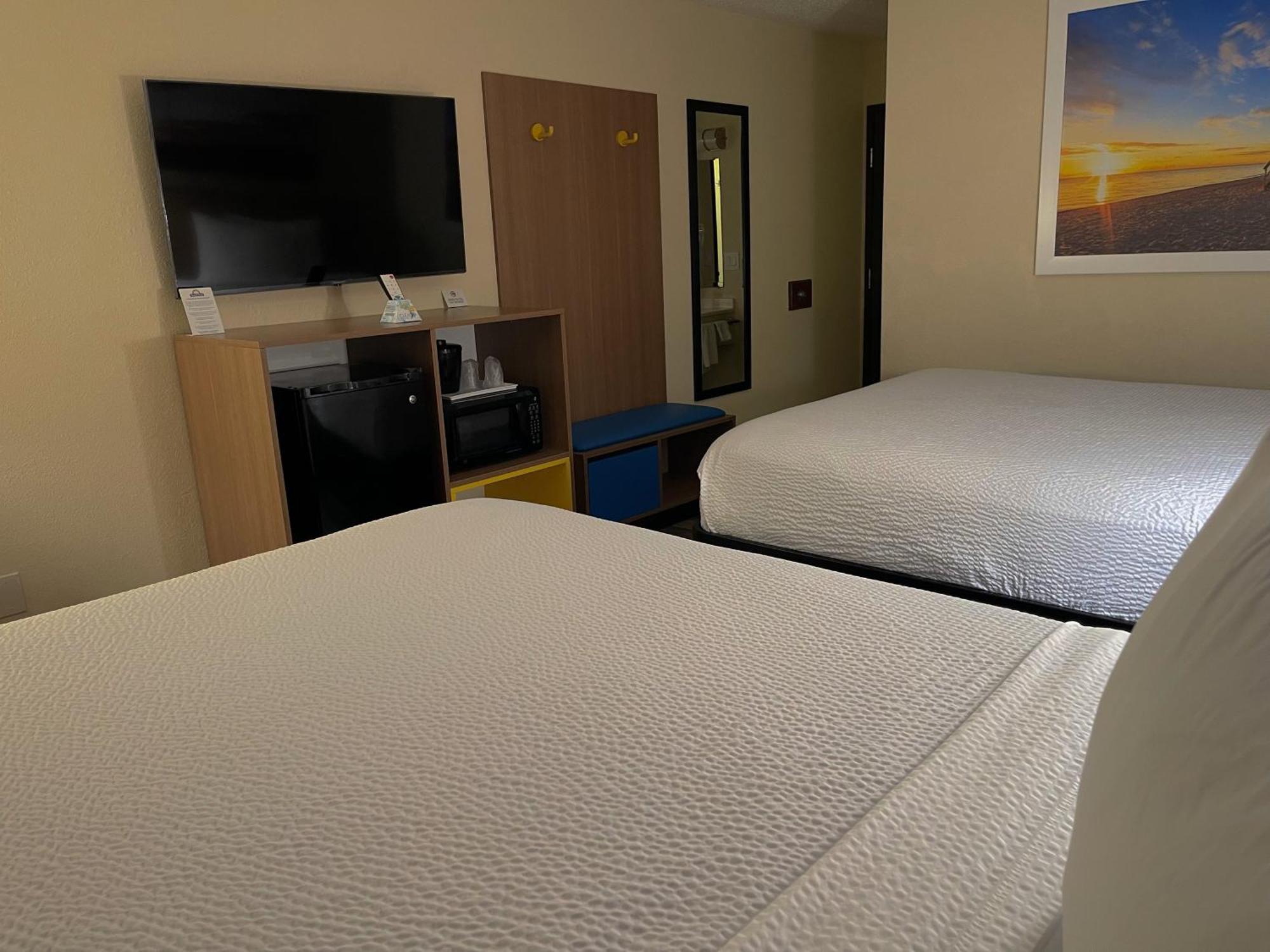 Days Inn & Suites By Wyndham Kaukauna Wi Luaran gambar